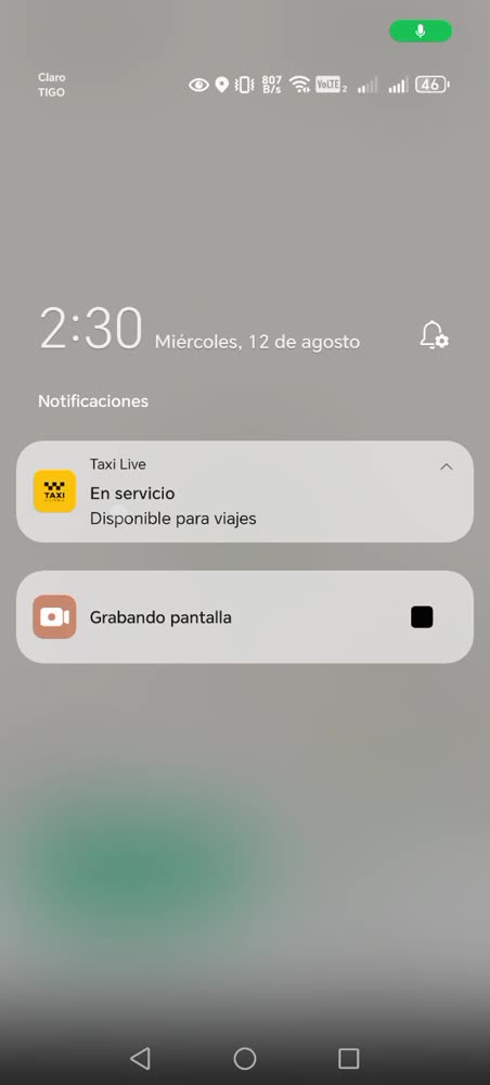 Notificación permanente que dice En servicio, disponible para viajes